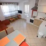 Mia I Toni Апартаменти